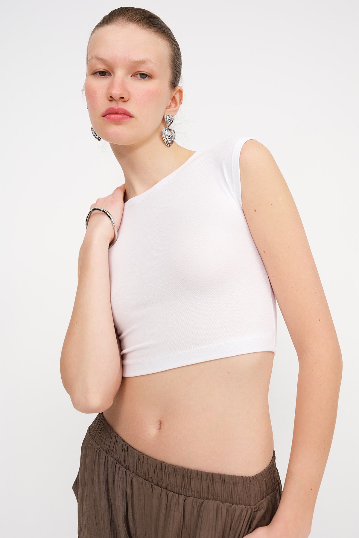 White_Sleeveless-Crop-Tank-Top-addax
