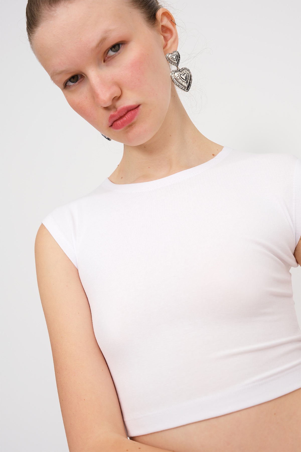 White_Sleeveless-Crop-Tank-Top-addax