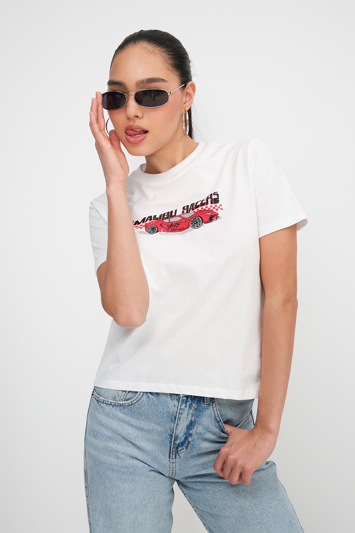 White_Car-Printed-T-shirt-addax