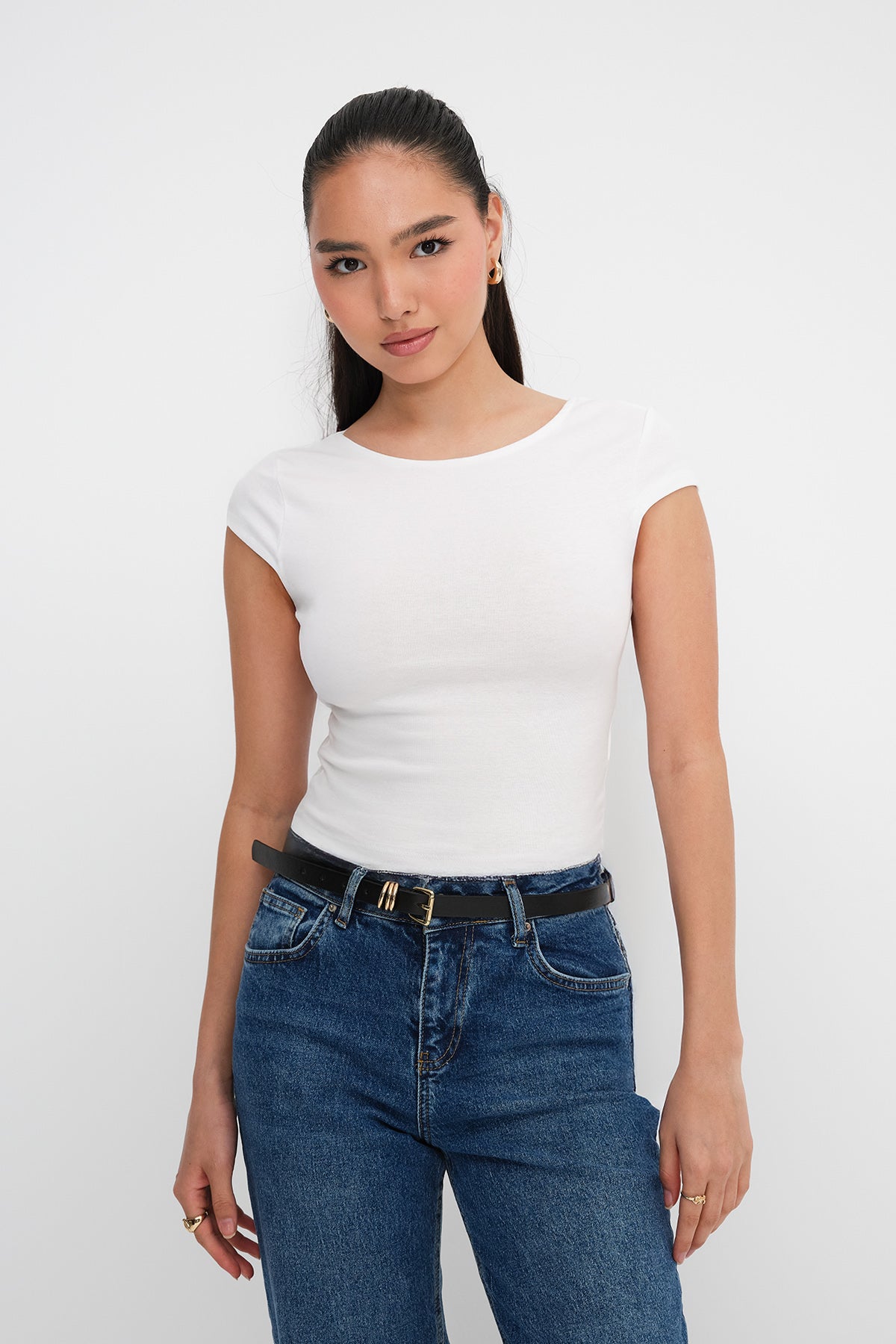 White_Basic-T-shirt-With-Back-Cleavage-addax