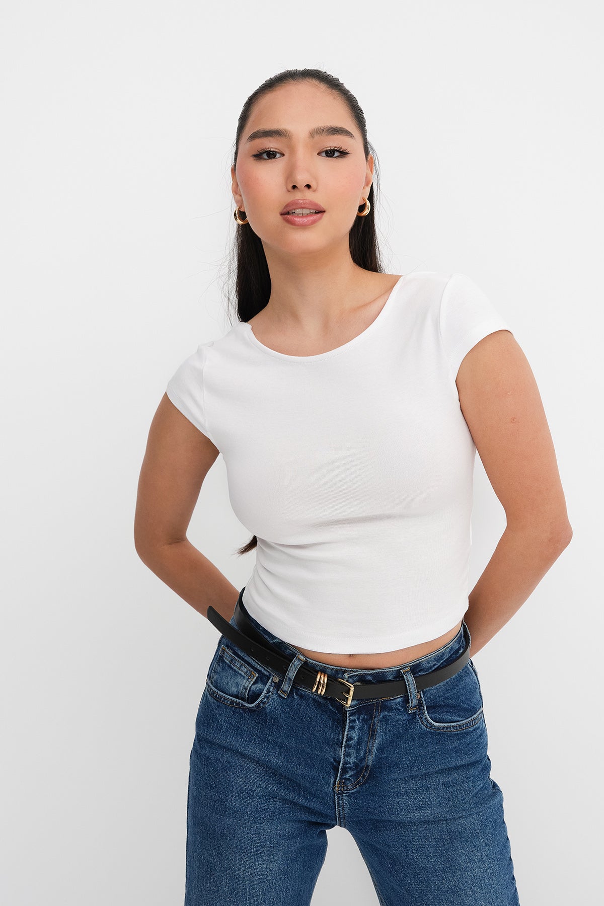 White_Basic-T-shirt-With-Back-Cleavage-addax