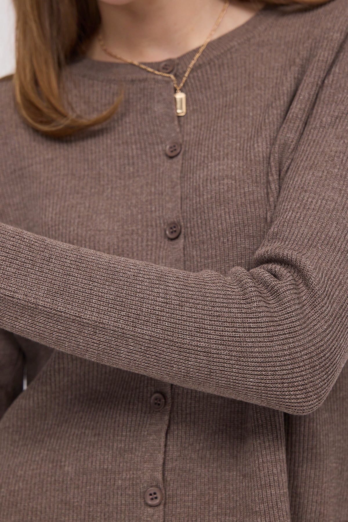 Brown_Buttoned-Knitwear-Cardigan-addax