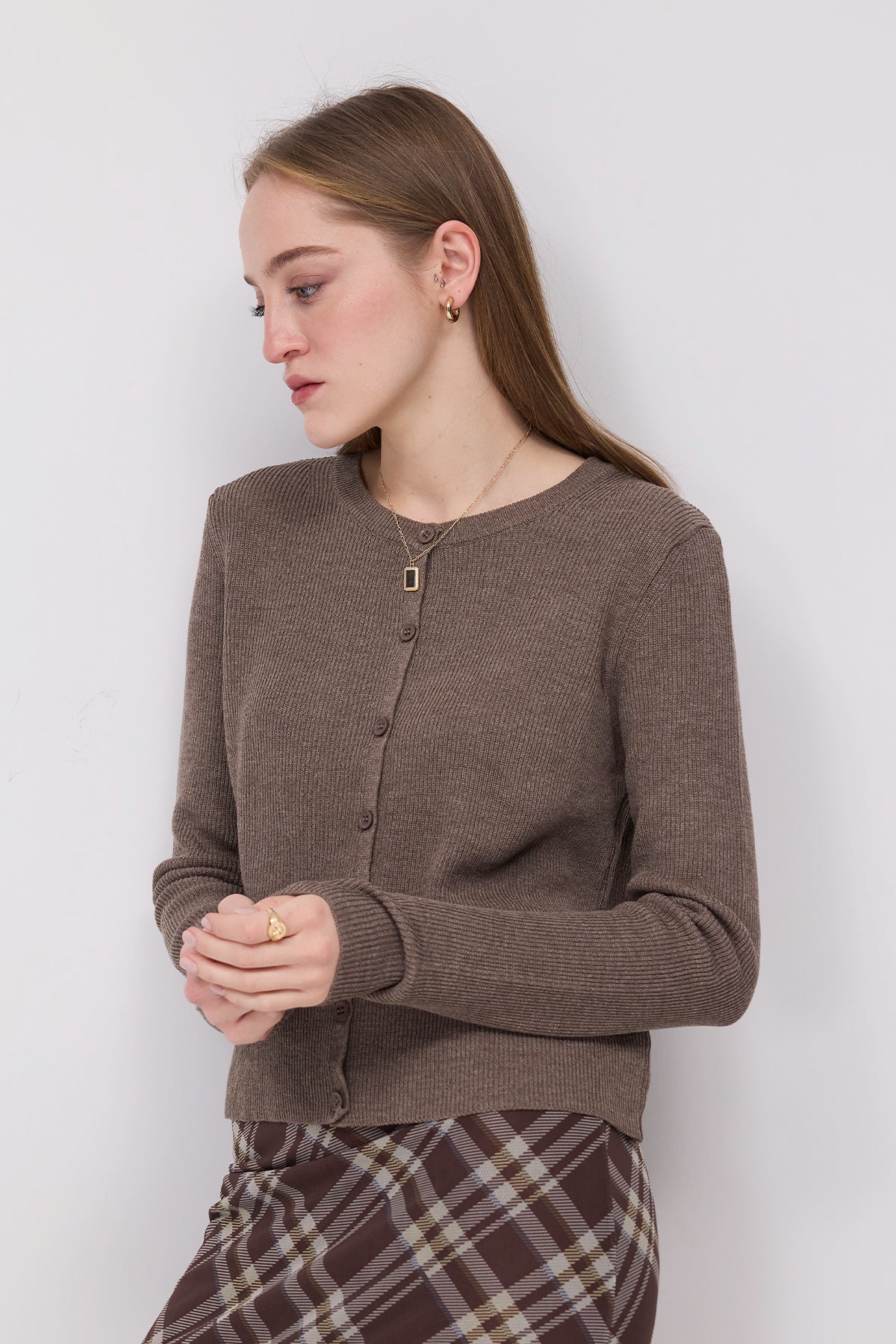 Brown_Buttoned-Knitwear-Cardigan-addax