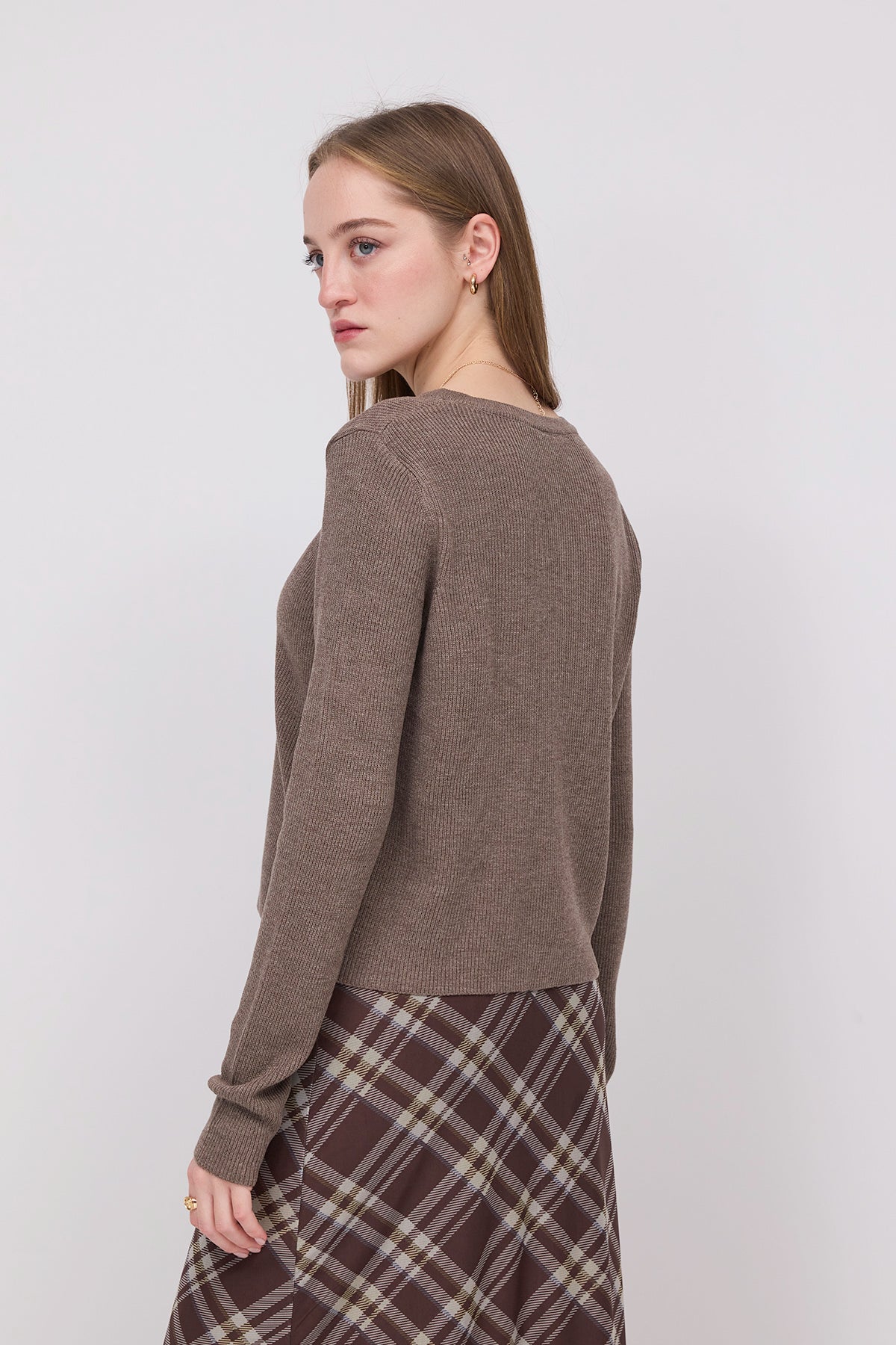 Brown_Buttoned-Knitwear-Cardigan-addax