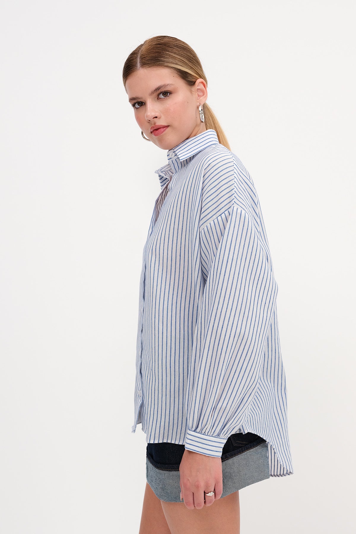 White---Blue_Oversize-Striped-Shirt-addax