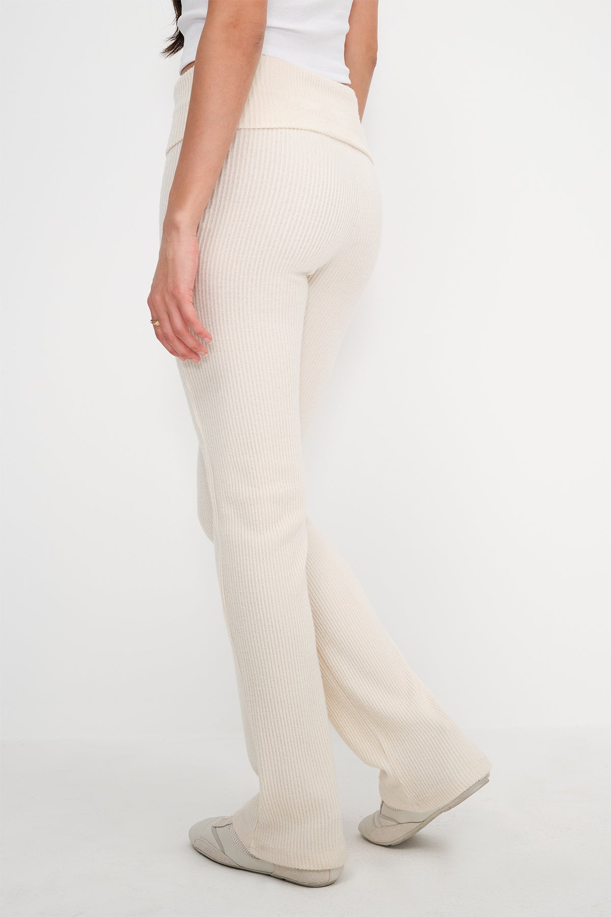 Stone_Fold-Waist-Knitwear-Trousers-addax