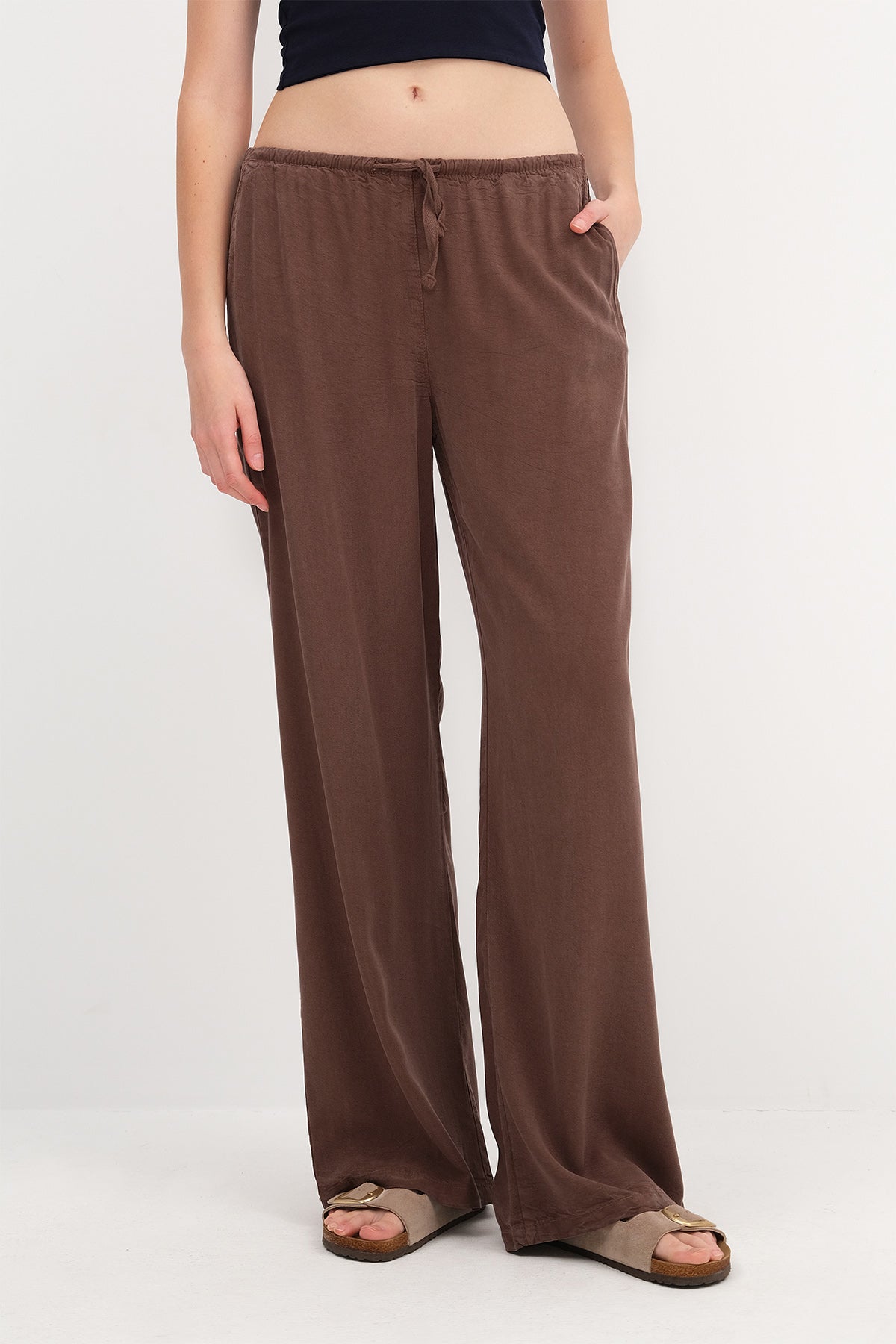 Brown_Elastic-Waist-Trousers-addax