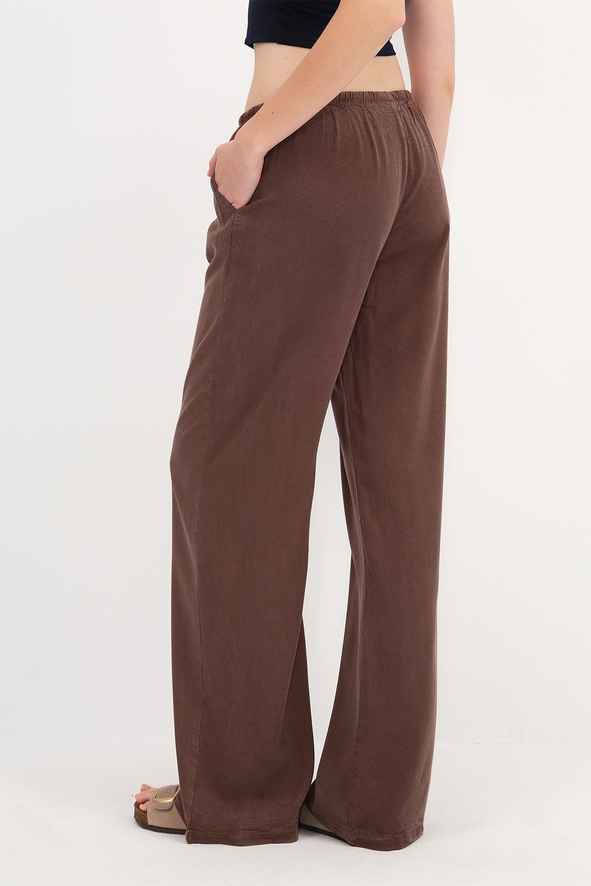 Brown_Elastic-Waist-Trousers-addax