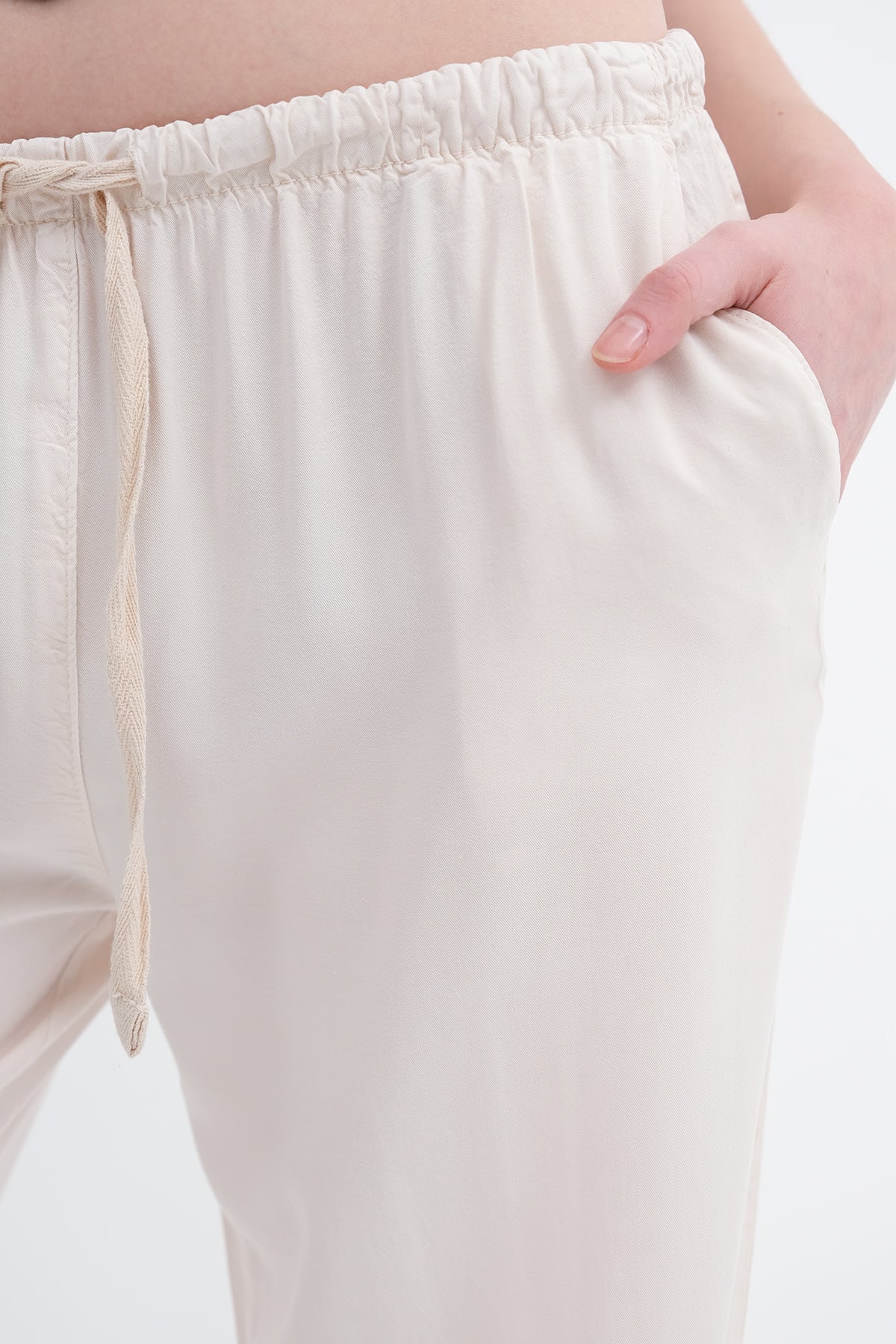 Beige_Elastic-Waist-Trousers-addax