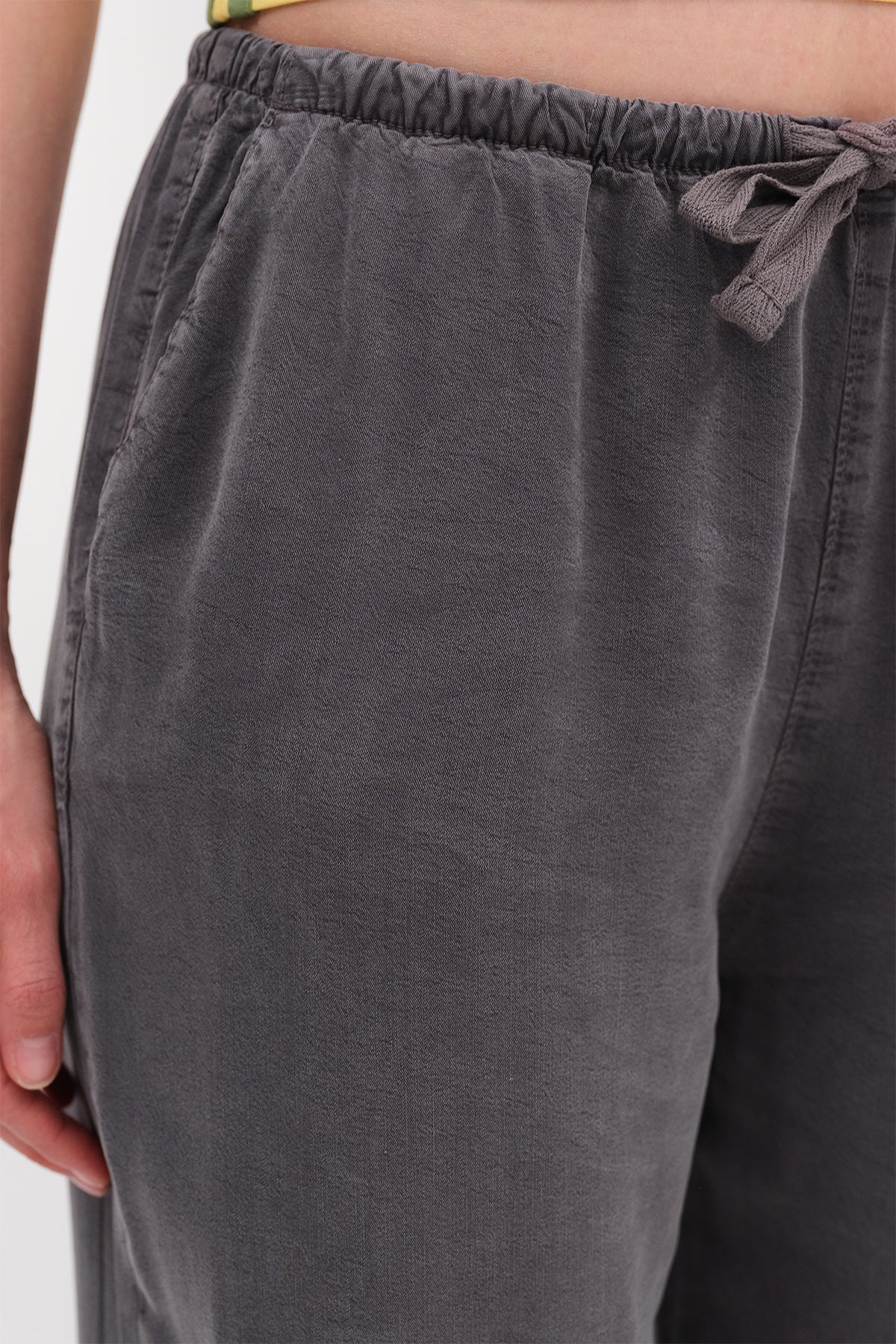 Lead-Grey_Elastic-Waist-Trousers-addax