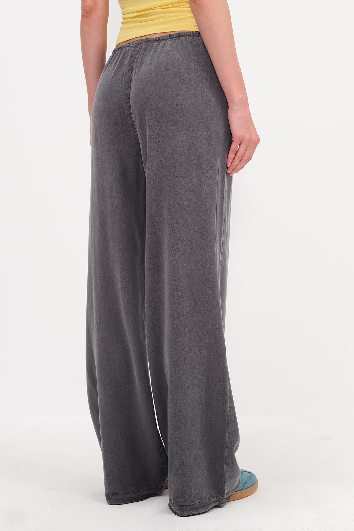 Lead-Grey_Elastic-Waist-Trousers-addax