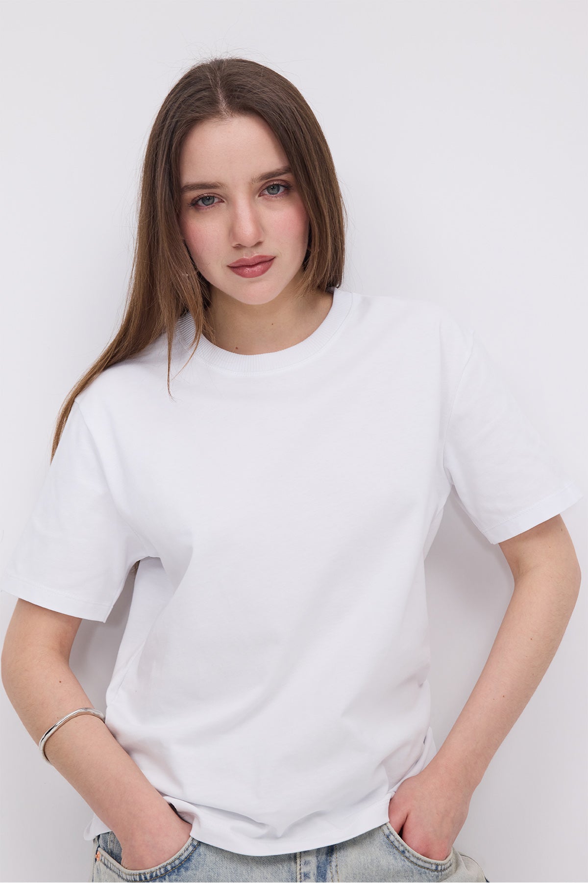 White_Crew-Neck-Basic-T-shirt-addax