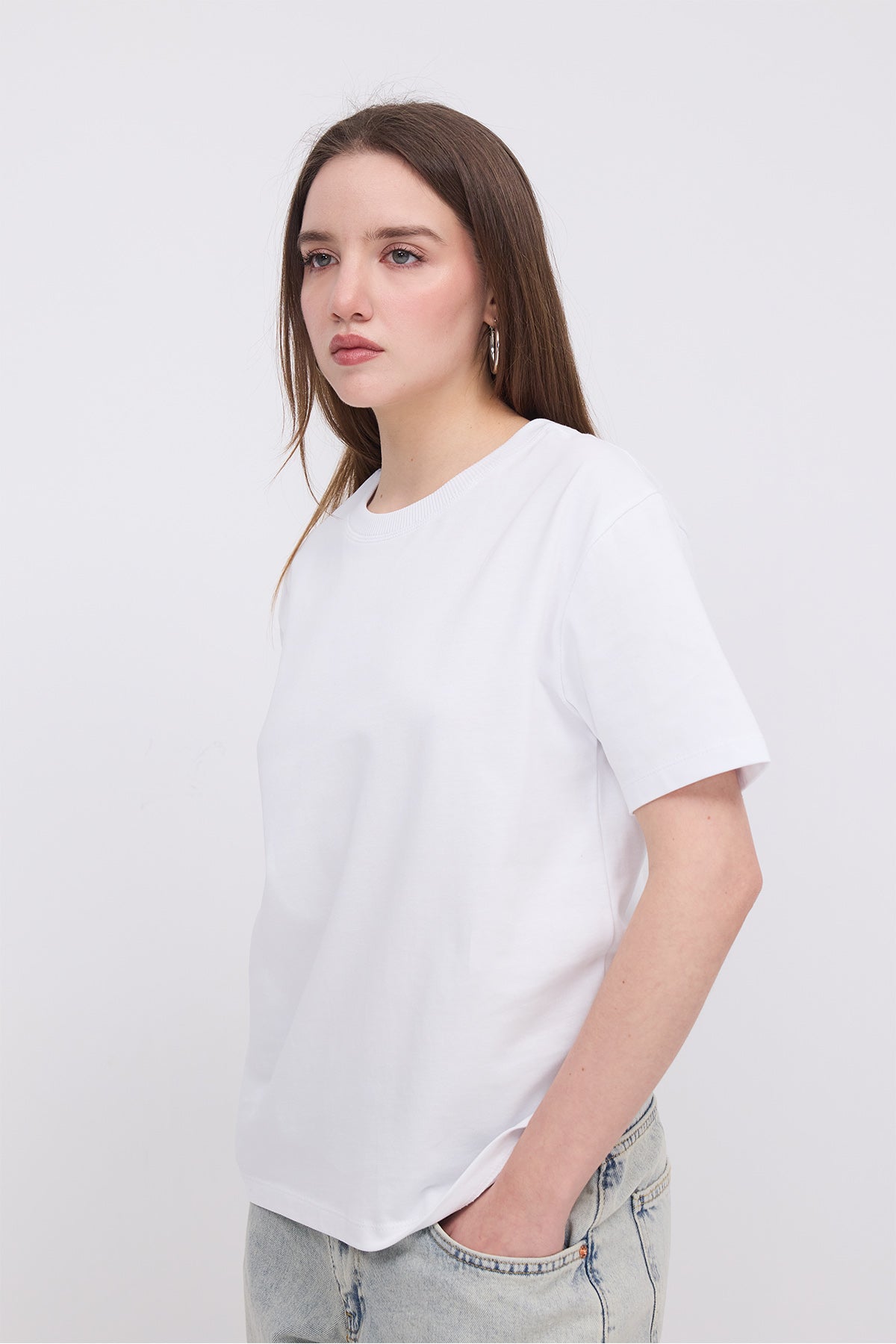 White_Crew-Neck-Basic-T-shirt-addax