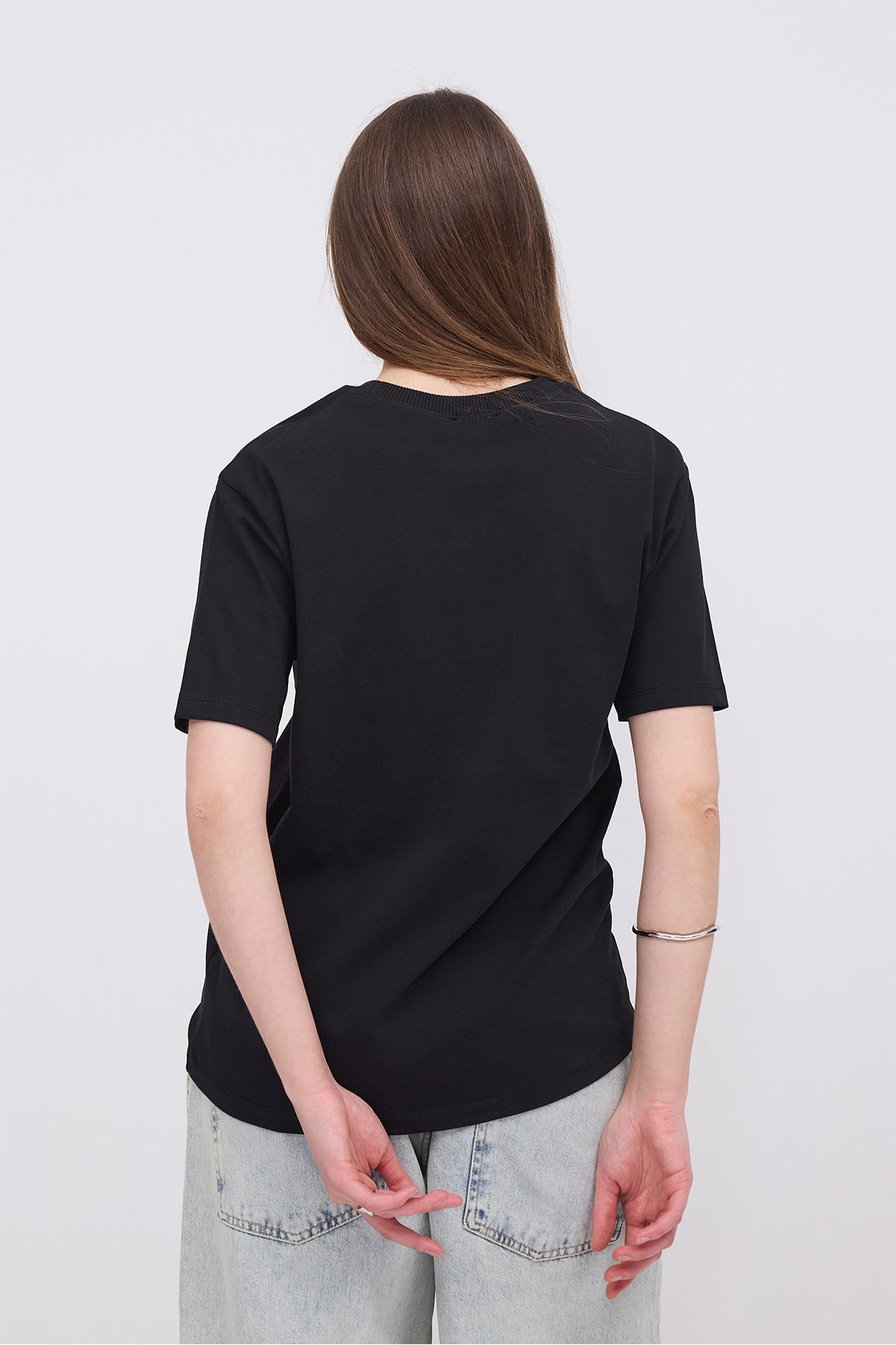 Black_Crew-Neck-Basic-T-shirt-addax