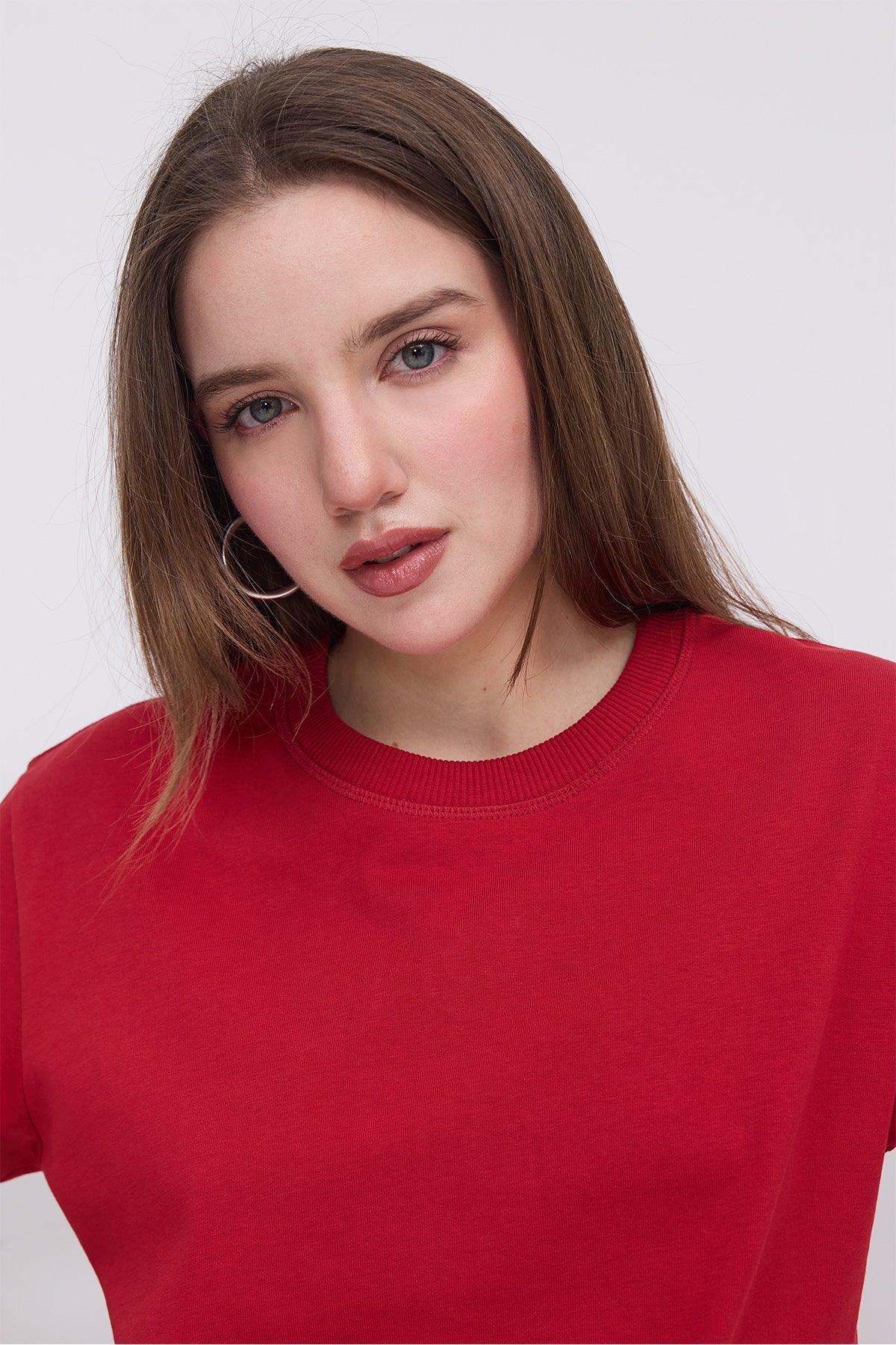 Bright-Red_Crew-Neck-Basic-T-shirt-addax