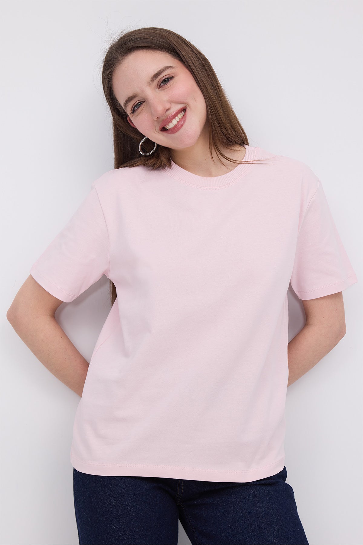 Lotus_Crew-Neck-Basic-T-shirt-addax