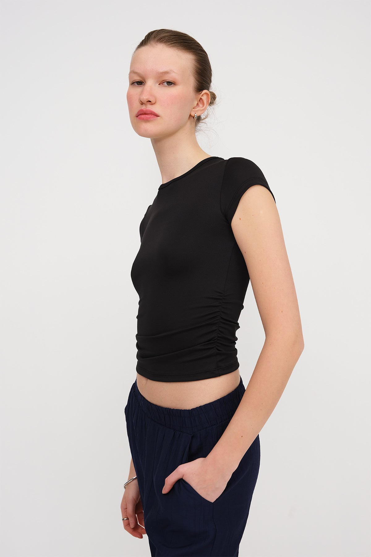 Black_Side-Pleated-T-shirt-addax