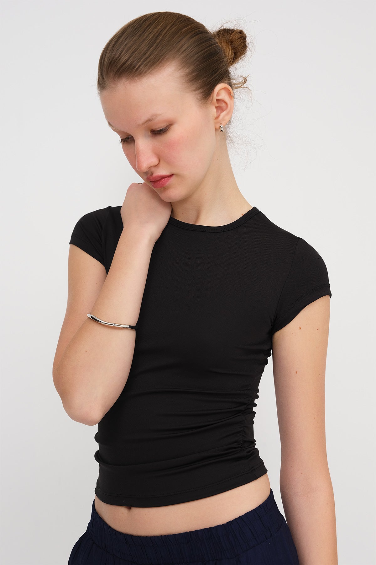 Black_Side-Pleated-T-shirt-addax