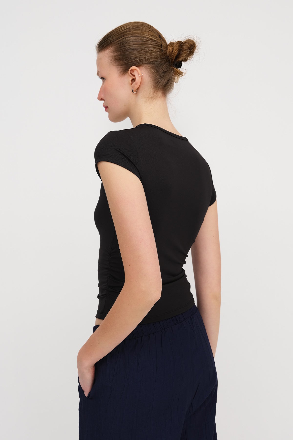 Black_Side-Pleated-T-shirt-addax