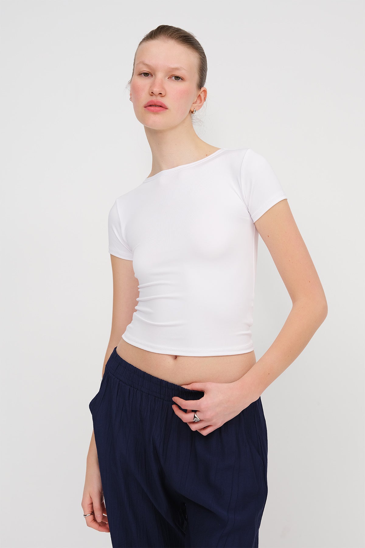 White_Crew-Neck-Basic-T-shirt-addax