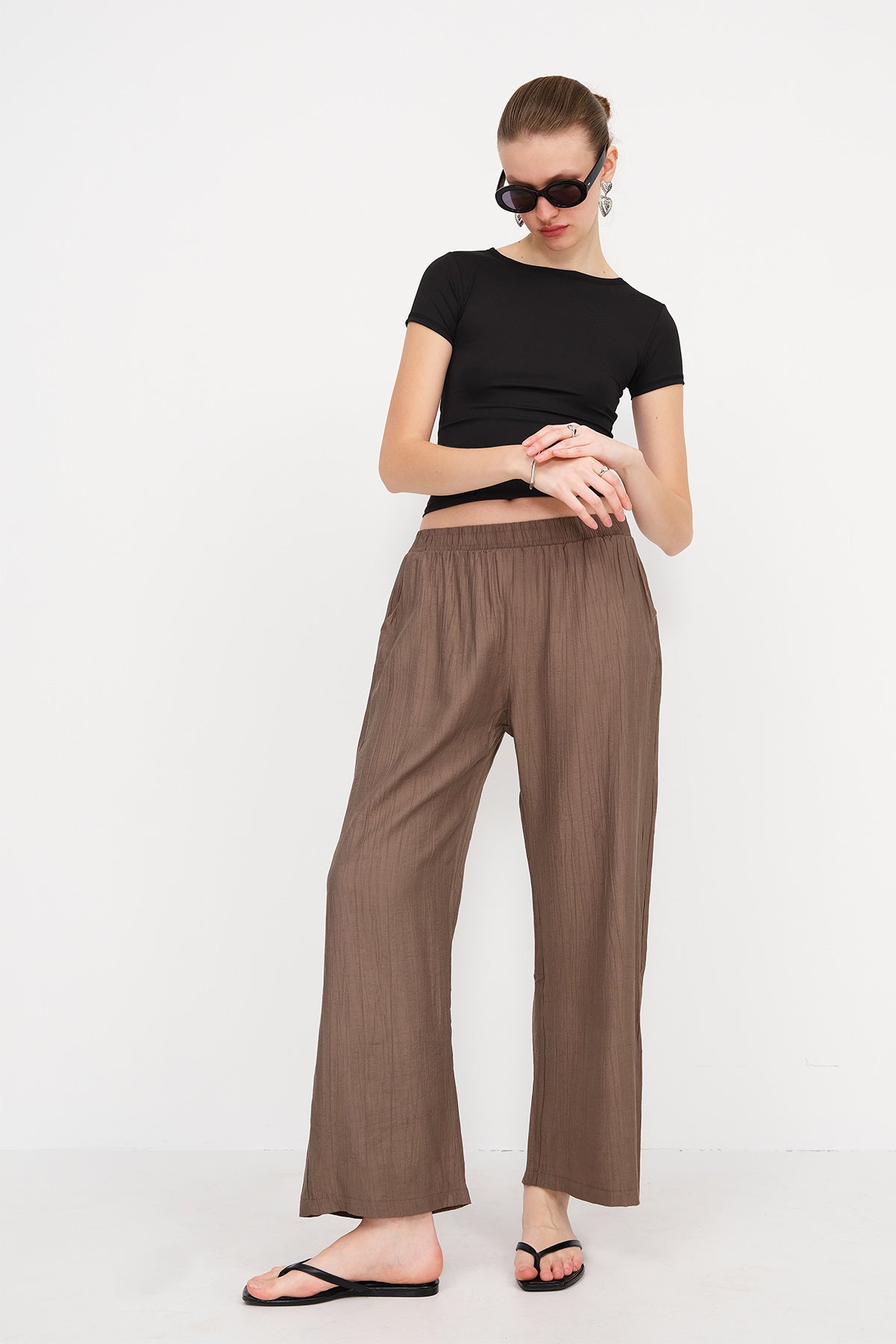 Black_Crew-Neck-Basic-T-shirt-addax