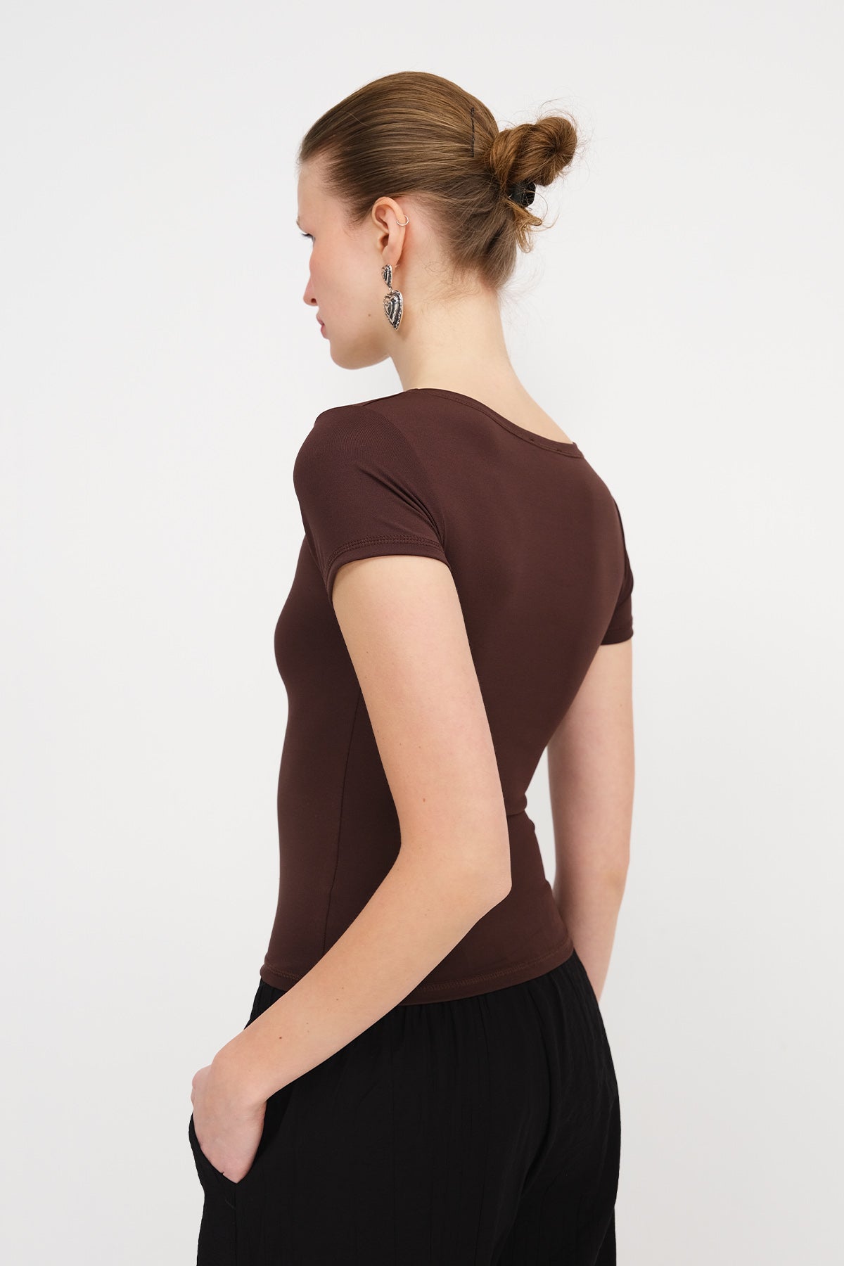 Brown_Crew-Neck-Basic-T-shirt-addax