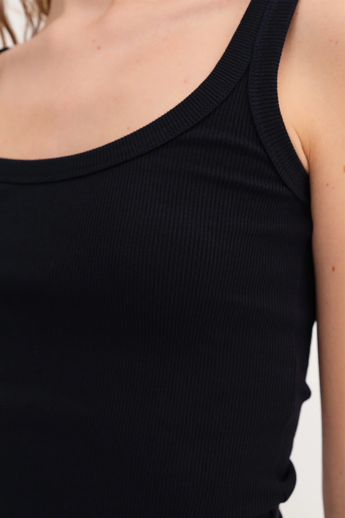 Night-Blue_U-Neck-Basic-Undershirt-addax