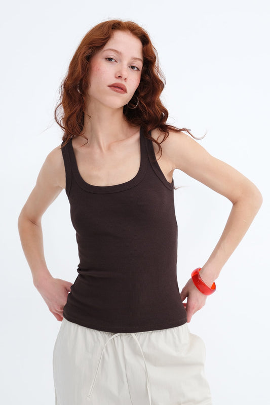 Bitter-Coffee_U-Neck-Basic-Undershirt-addax