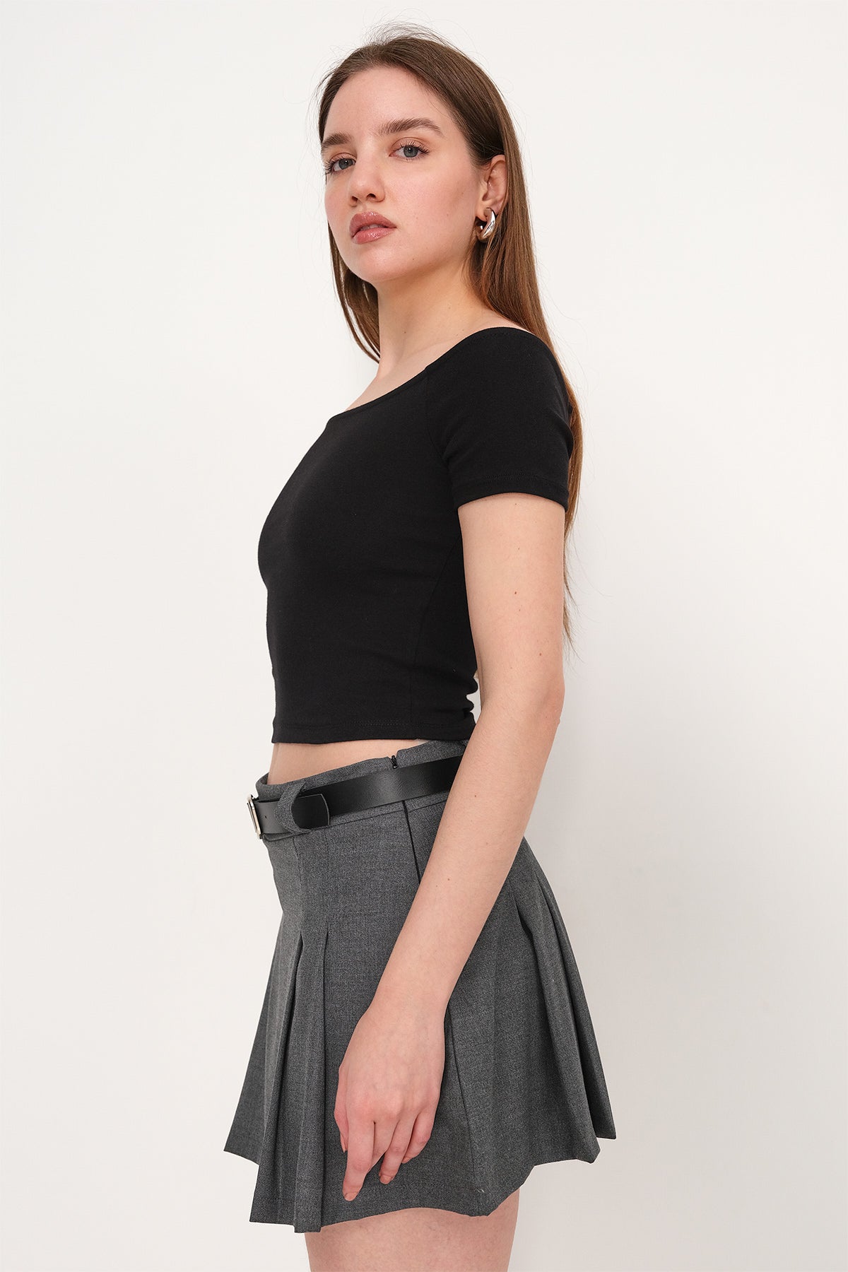 Black_Short-Sleeve-Basic-T-shirt-addax