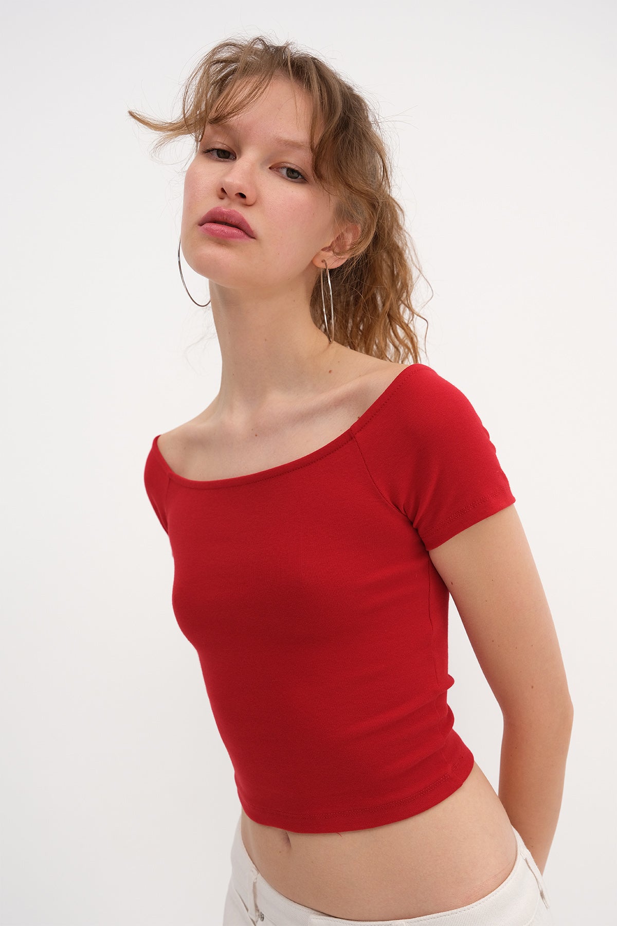 Bright-Red_Short-Sleeve-Basic-T-shirt-addax