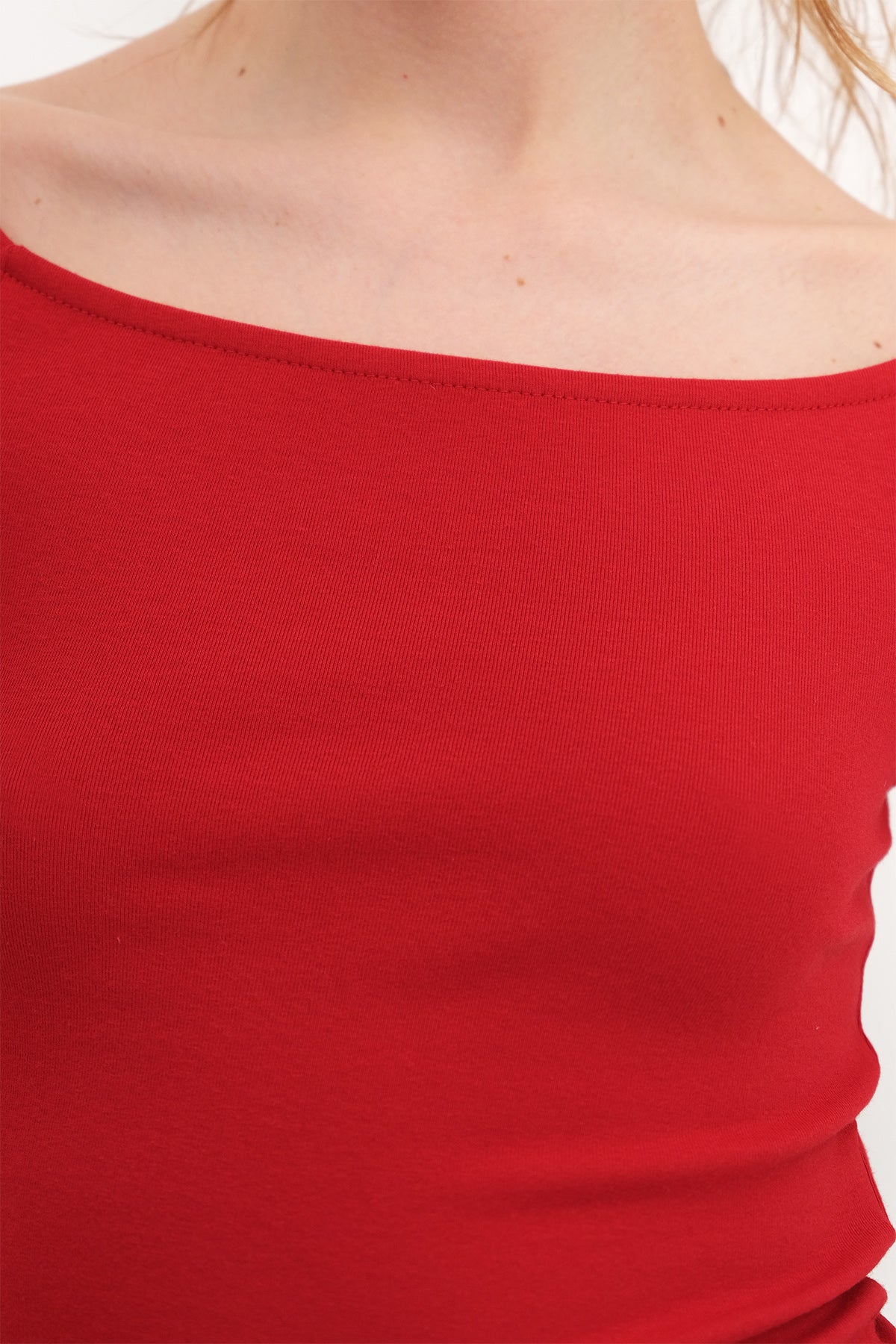 Bright-Red_Short-Sleeve-Basic-T-shirt-addax