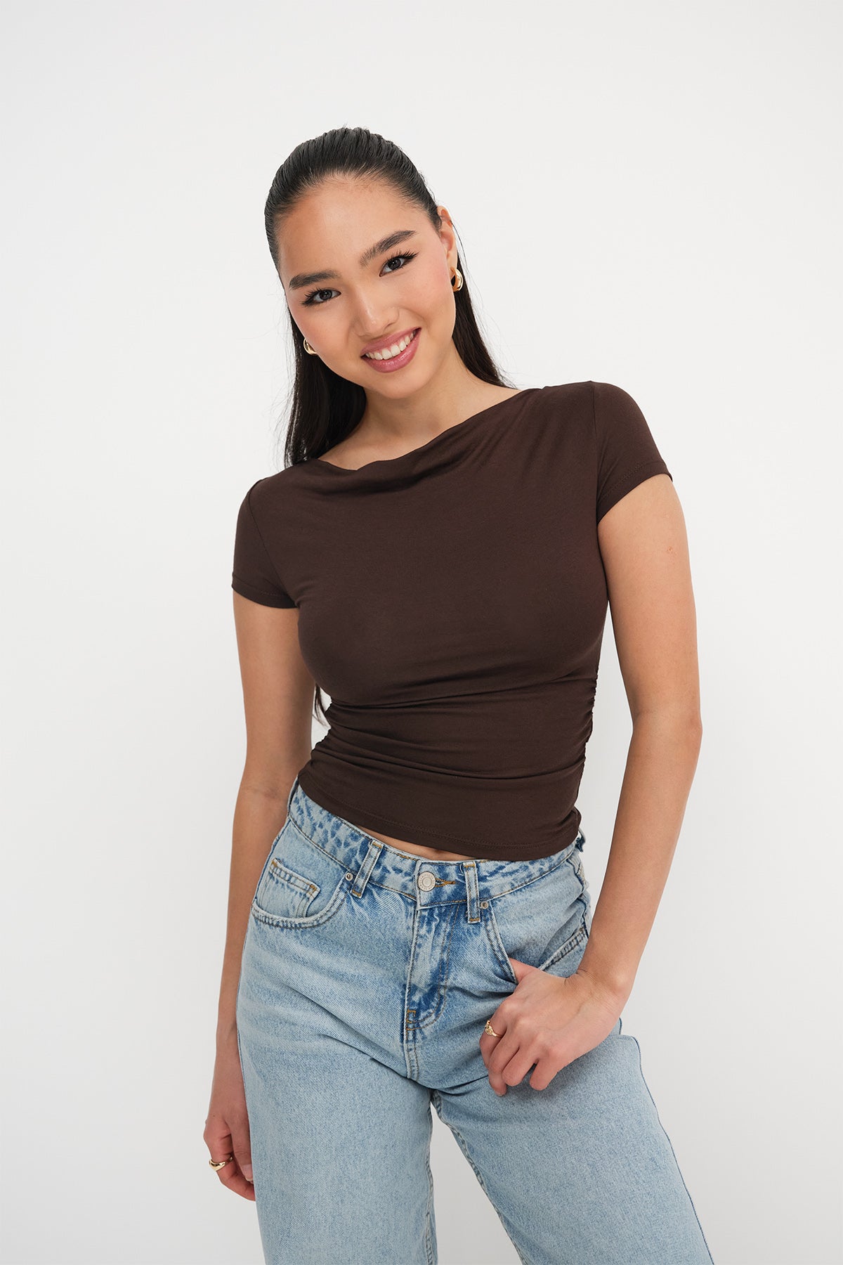 Bitter-Coffee_Ruched-Side-T-Shirt-addax