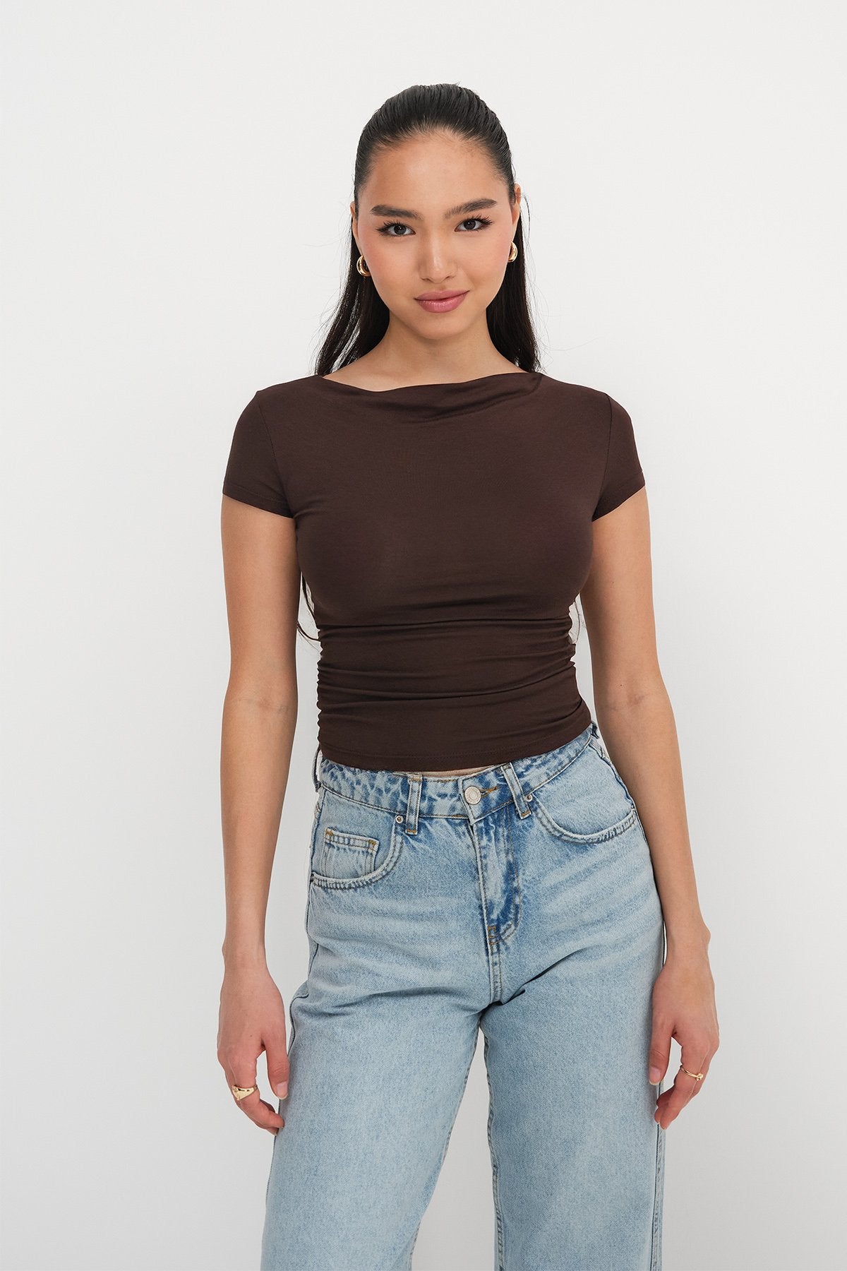 Bitter-Coffee_Ruched-Side-T-Shirt-addax