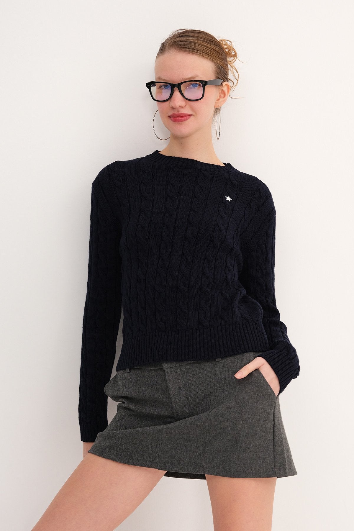 Ocean_Crew-Neck-Cable-Knit-Sweater-addax