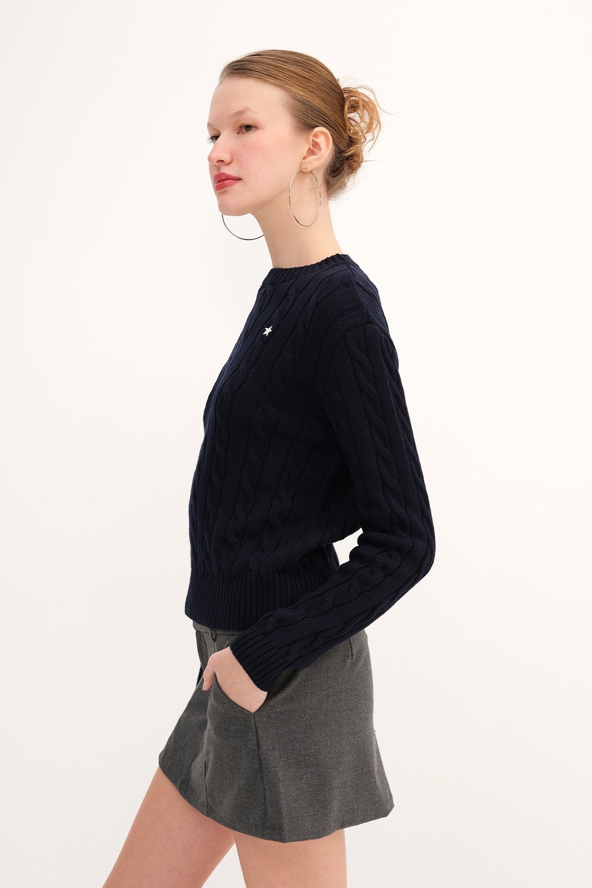 Ocean_Crew-Neck-Cable-Knit-Sweater-addax