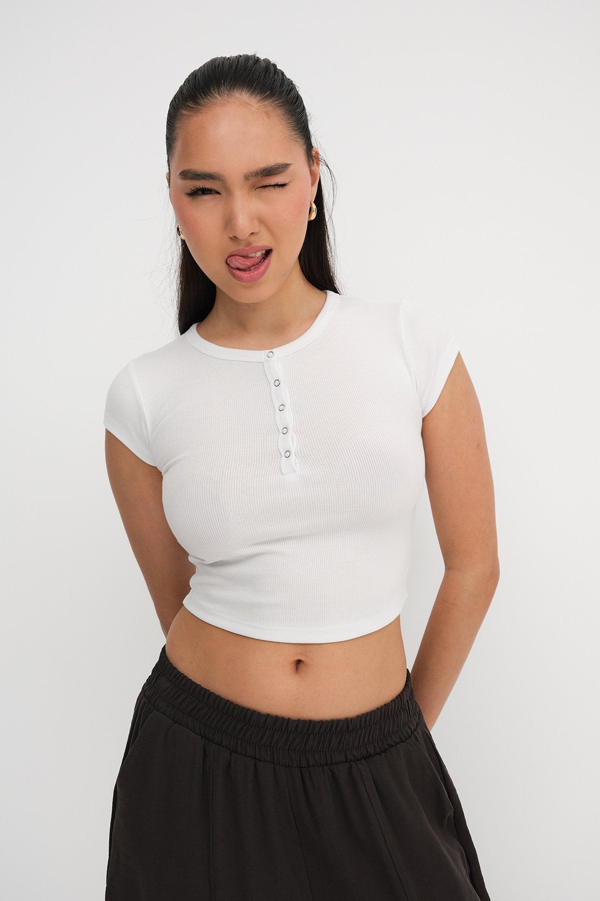 White_Modal-T-shirt-with-Snap-Collar-addax