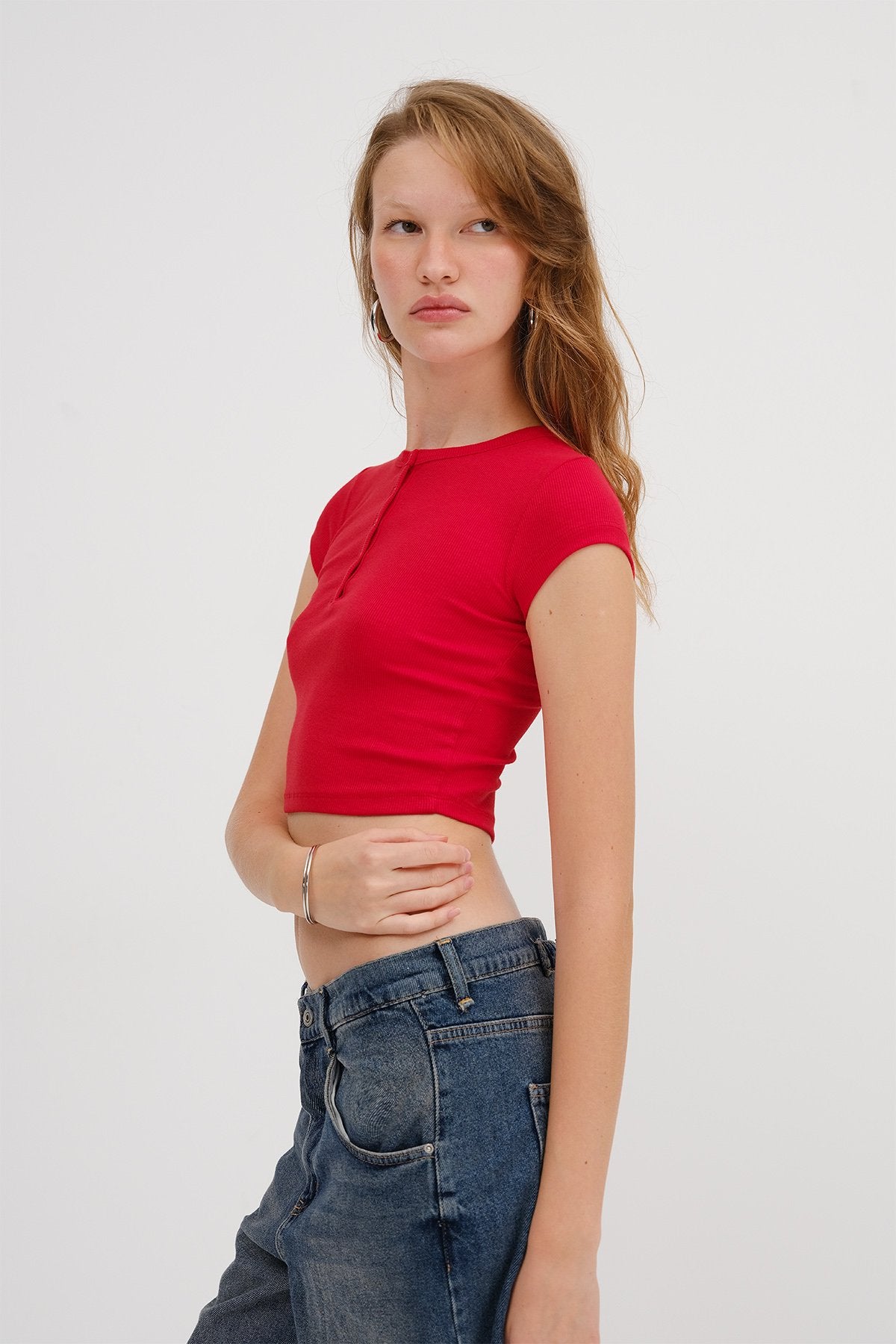 Bright-Red_Modal-T-shirt-with-Snap-Collar-addax