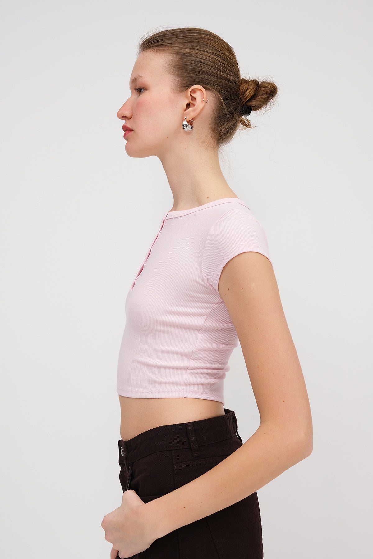 Lotus_Modal-T-shirt-with-Snap-Collar-addax