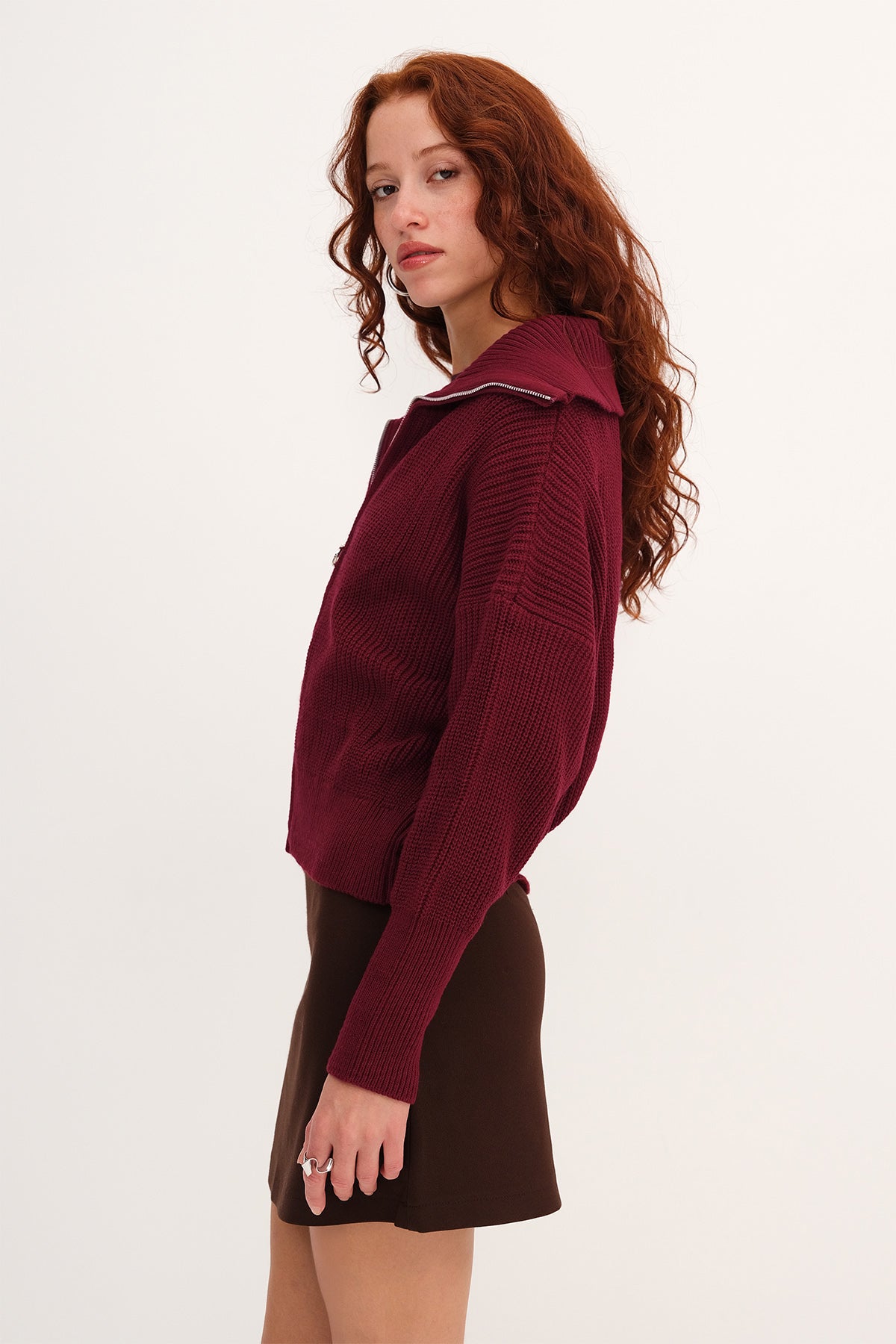 Burgundy_Zip-Up-Knit-Cardigan-addax