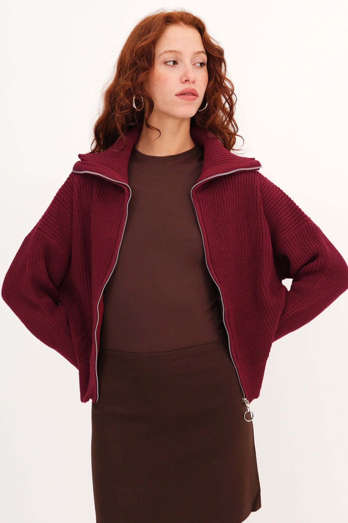 Burgundy_Zip-Up-Knit-Cardigan-addax