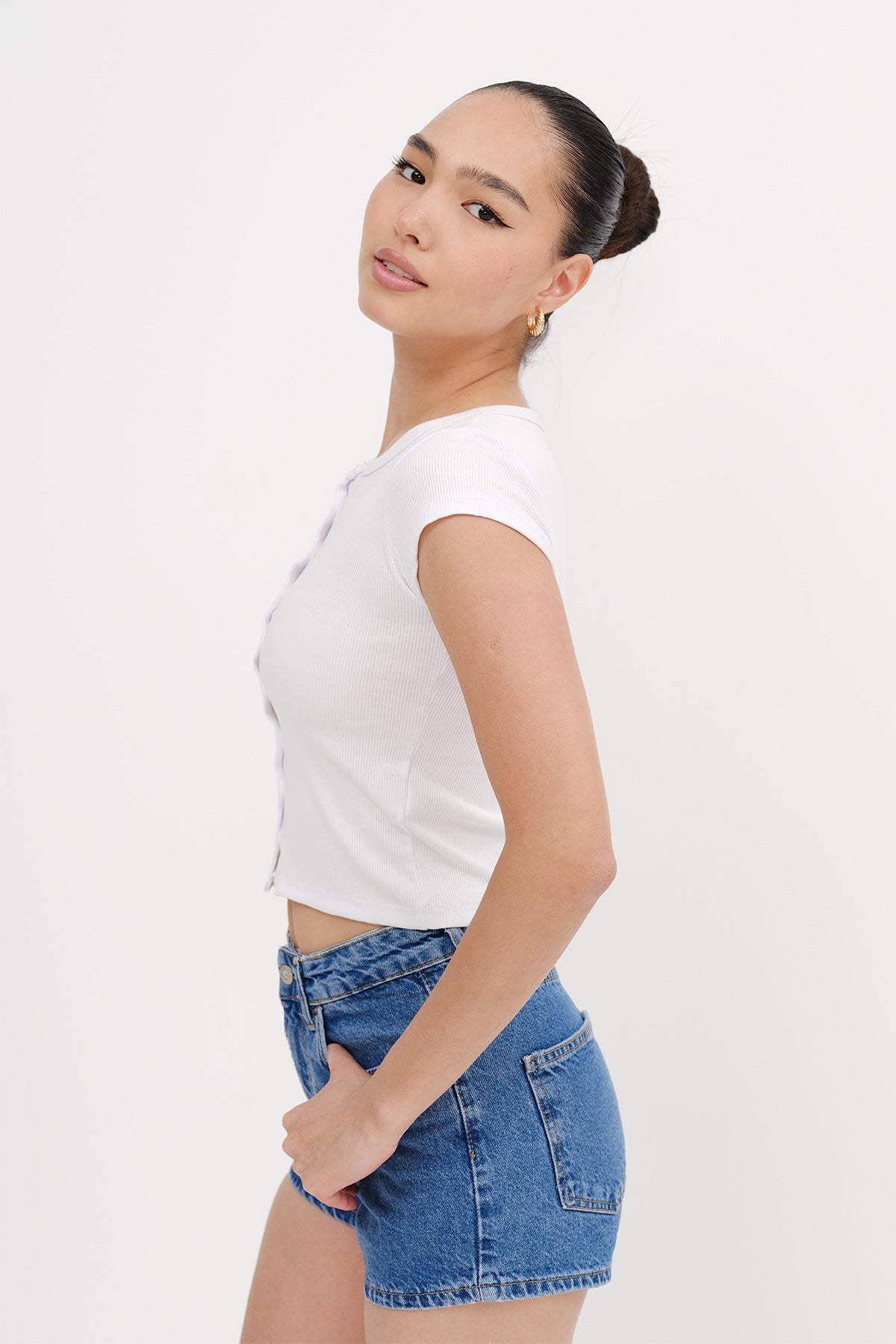 White_Basic-Buttoned-T-shirt-addax