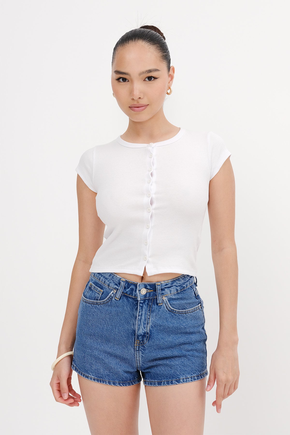 White_Basic-Buttoned-T-shirt-addax