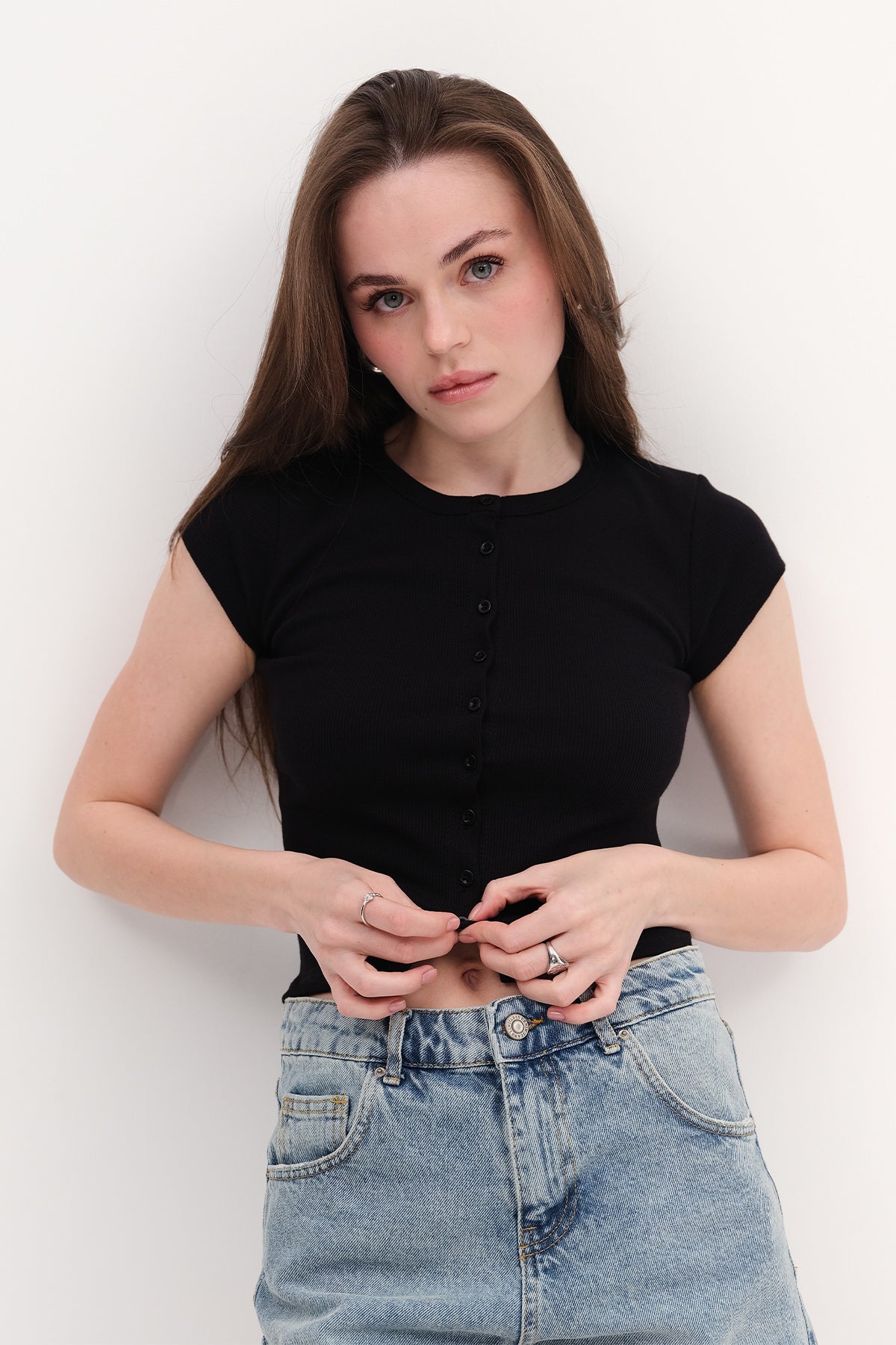 Black_Basic-Buttoned-T-shirt-addax