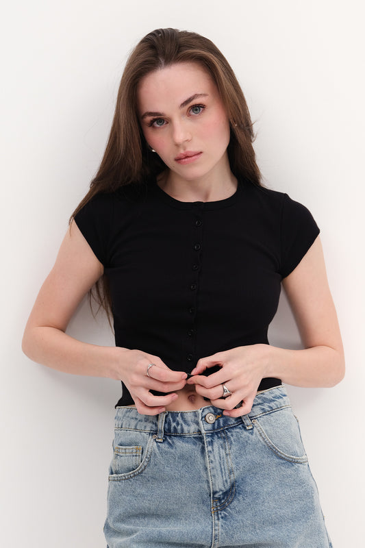 Black_Basic-Buttoned-T-shirt-addax