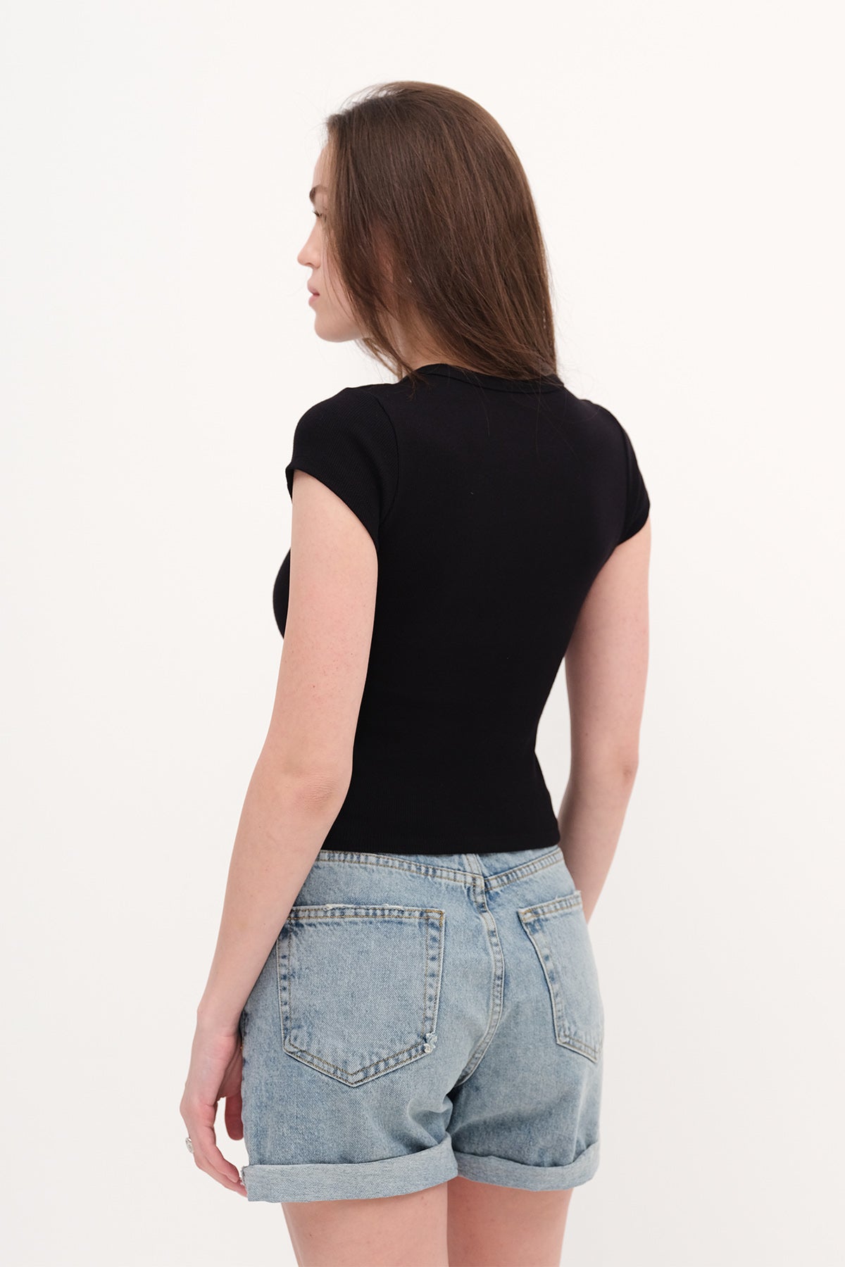 Black_Basic-Buttoned-T-shirt-addax