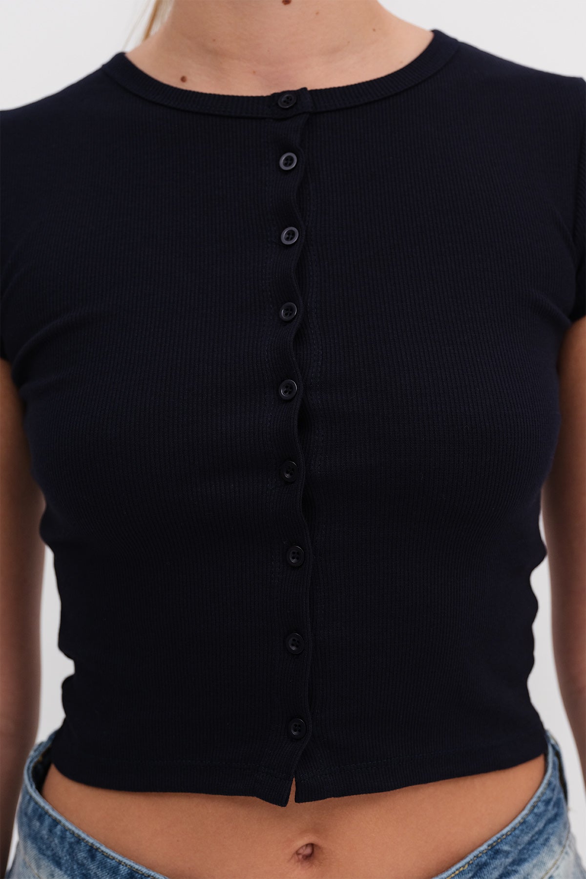 Night-Blue_Basic-Buttoned-T-shirt-addax