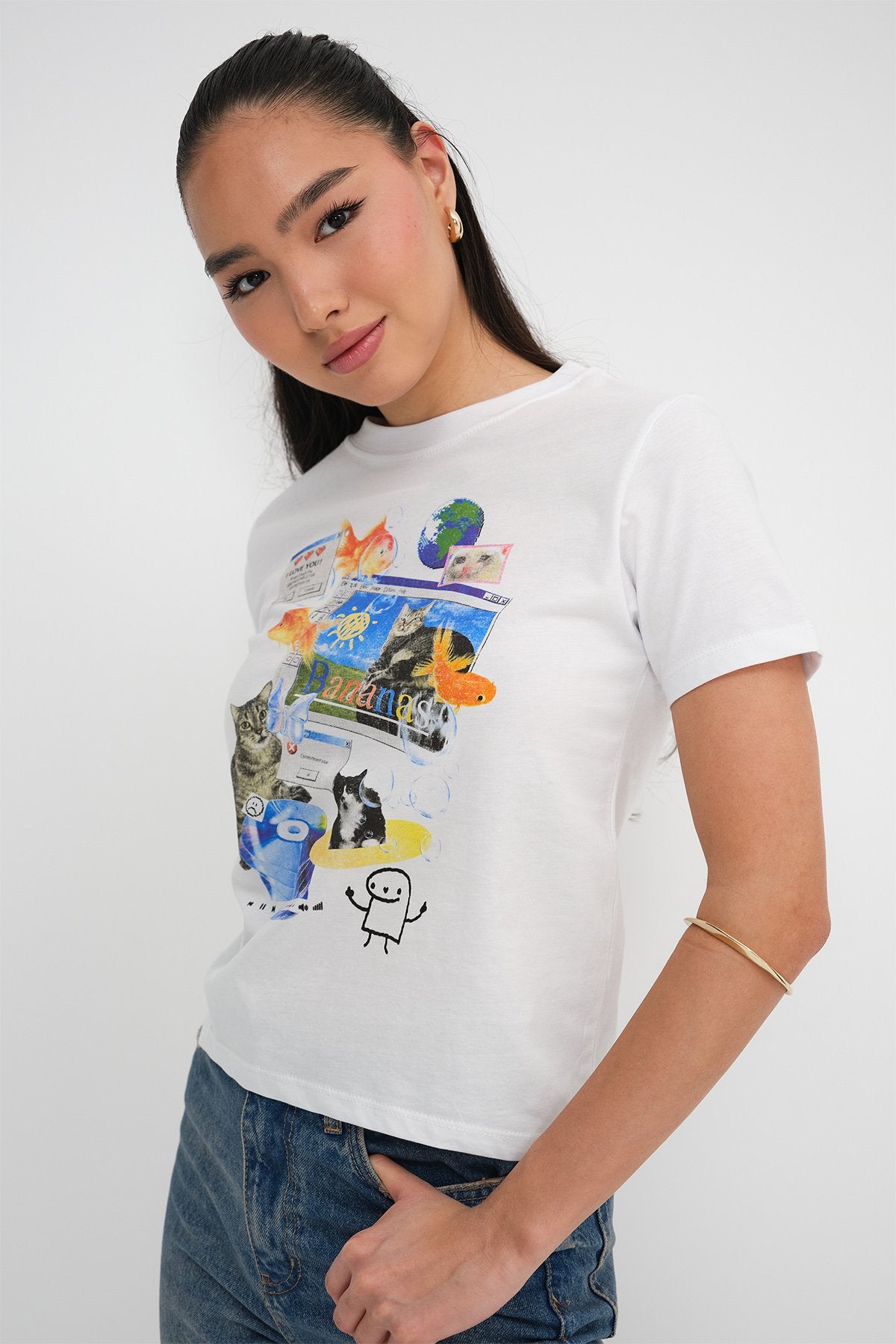 White_Short-Sleeve-Printed-T-shirt-addax