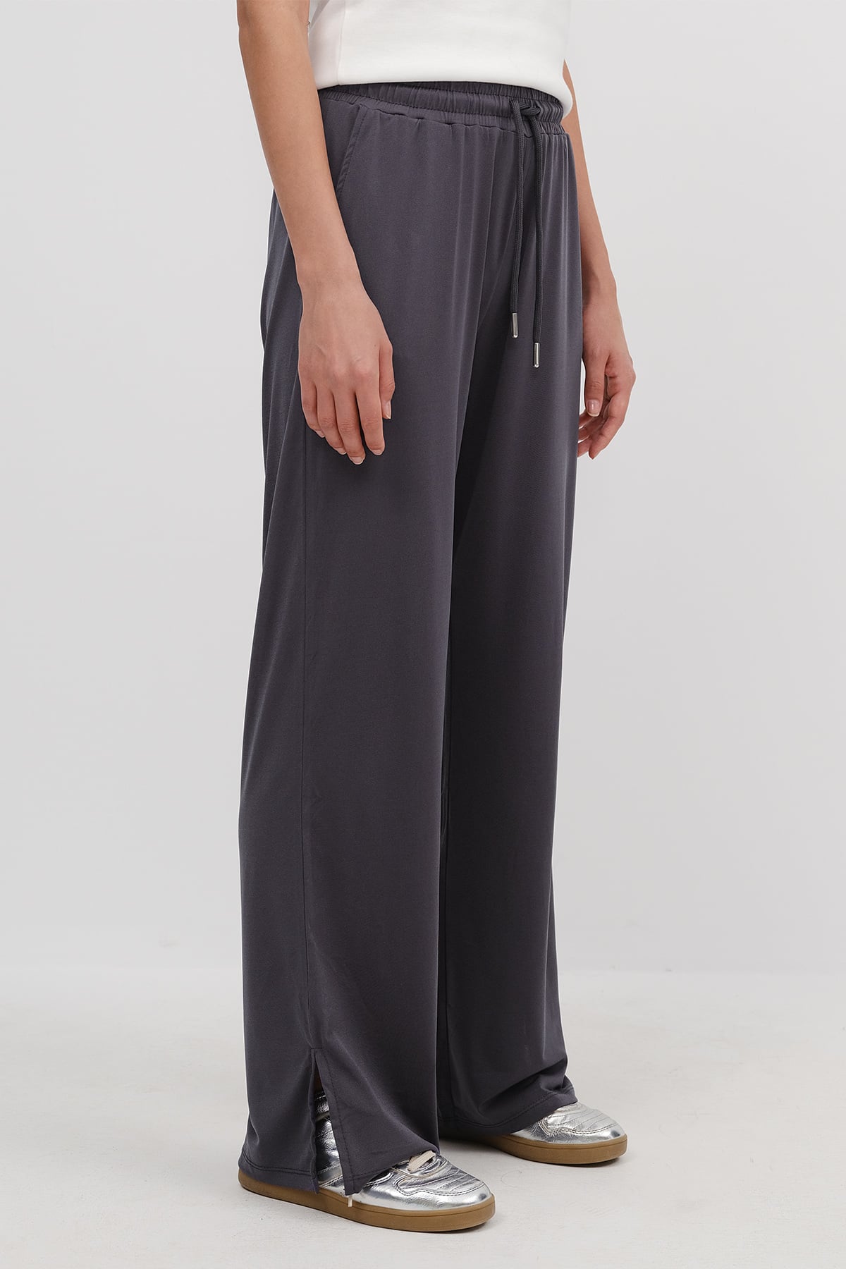 Charcoal_Elastic-Waist-Wide-Leg-Trousers-addax