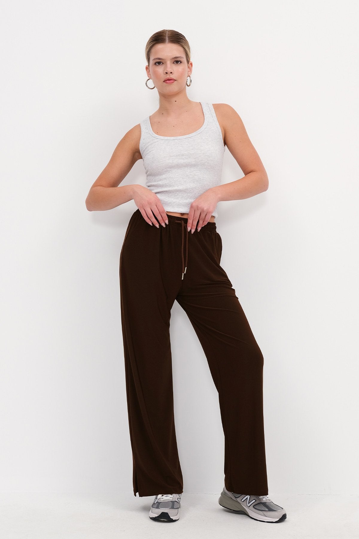 Bitter-Coffee_Elastic-Waist-Wide-Leg-Trousers-addax