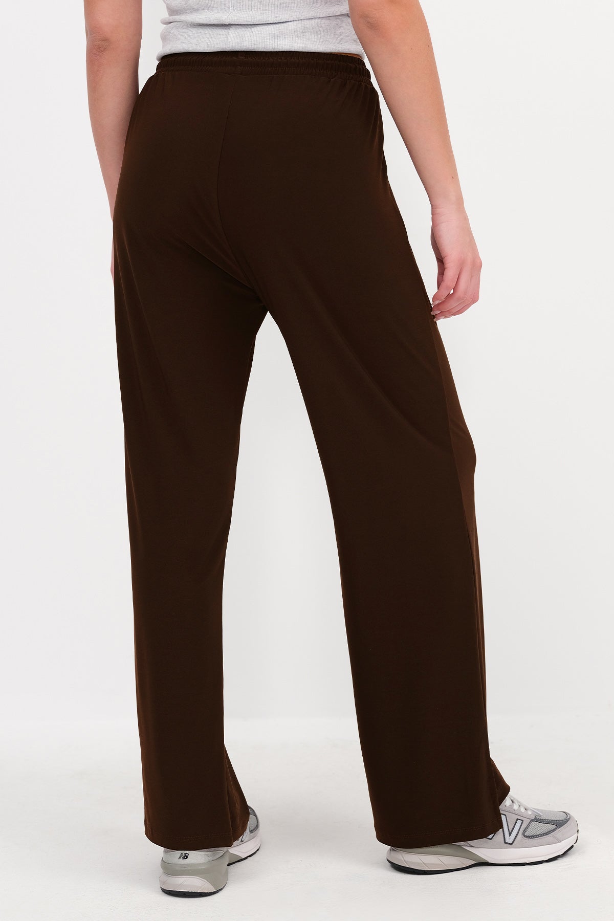 Bitter-Coffee_Elastic-Waist-Wide-Leg-Trousers-addax